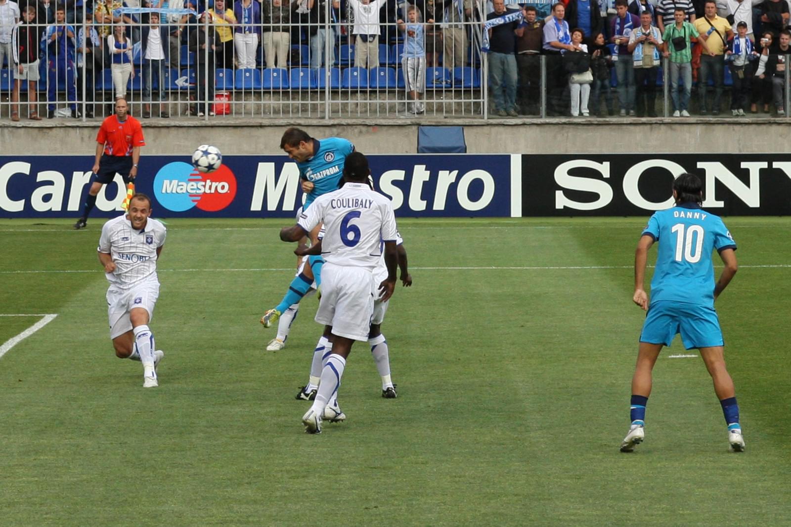 Лига чемпионов 2010/11, Плей-офф,  «Зенит» — «Осер»