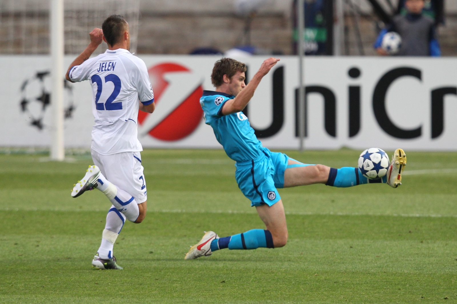 Лига чемпионов 2010/11, Плей-офф,  «Зенит» — «Осер»