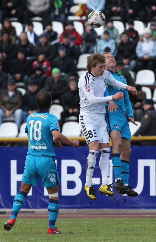 ЧР 2010. Матч ФК «Томск» — ФК «Зенит». 0:0