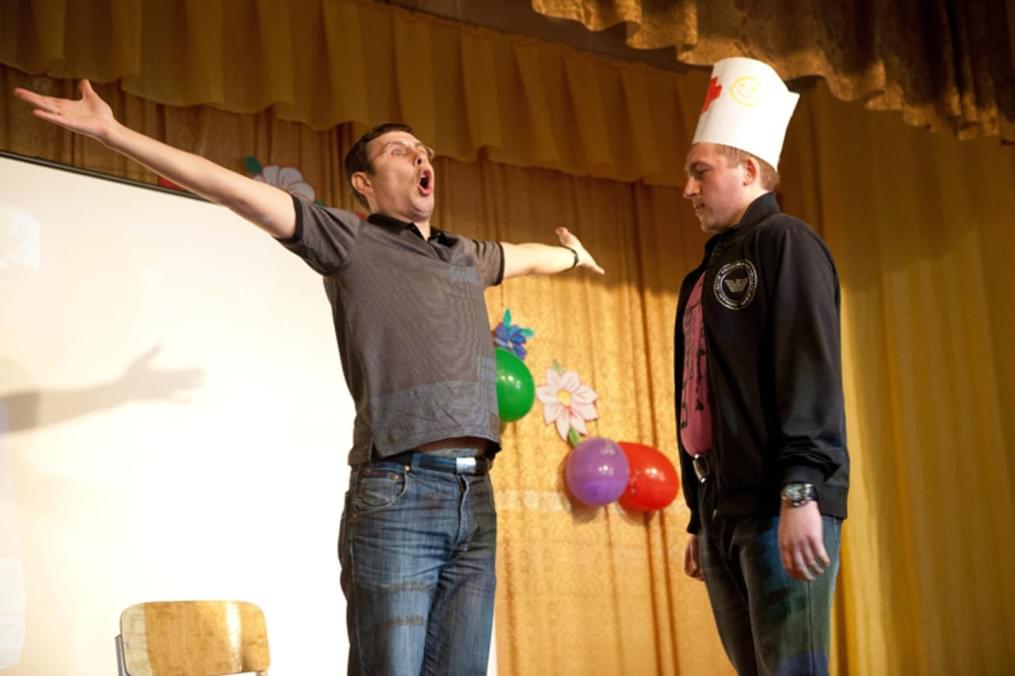 Сергей Семак встретился с детьми в школе деревни Малое Верево