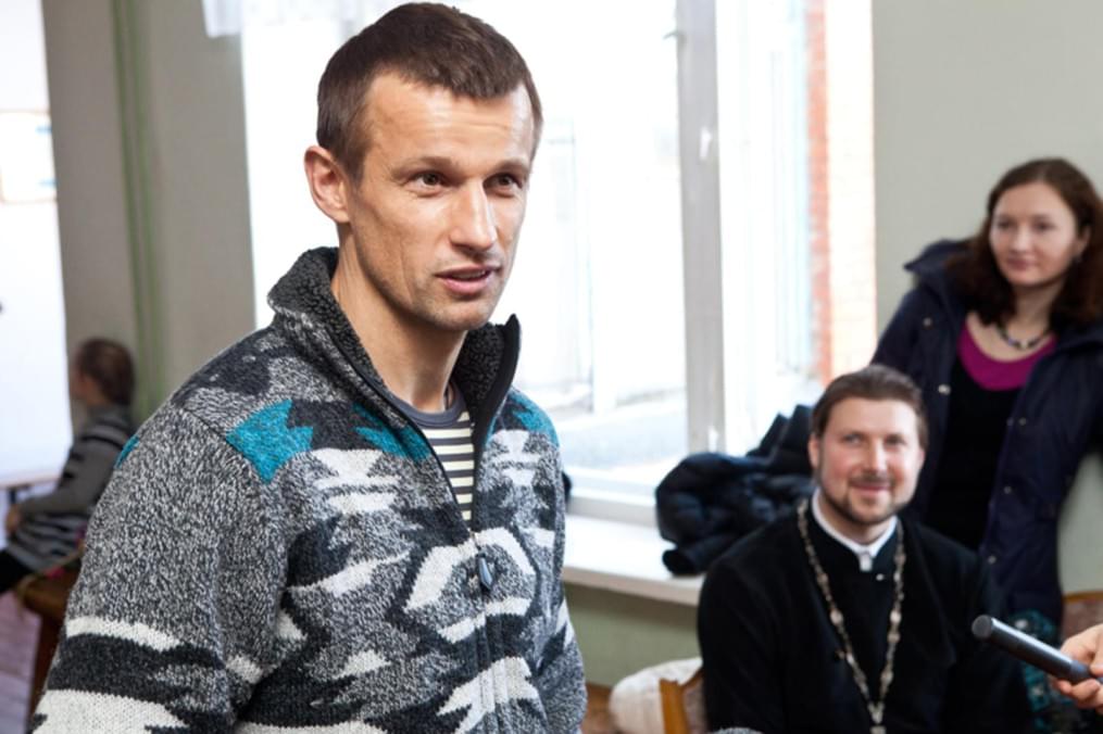 Сергей Семак встретился с детьми в школе деревни Малое Верево