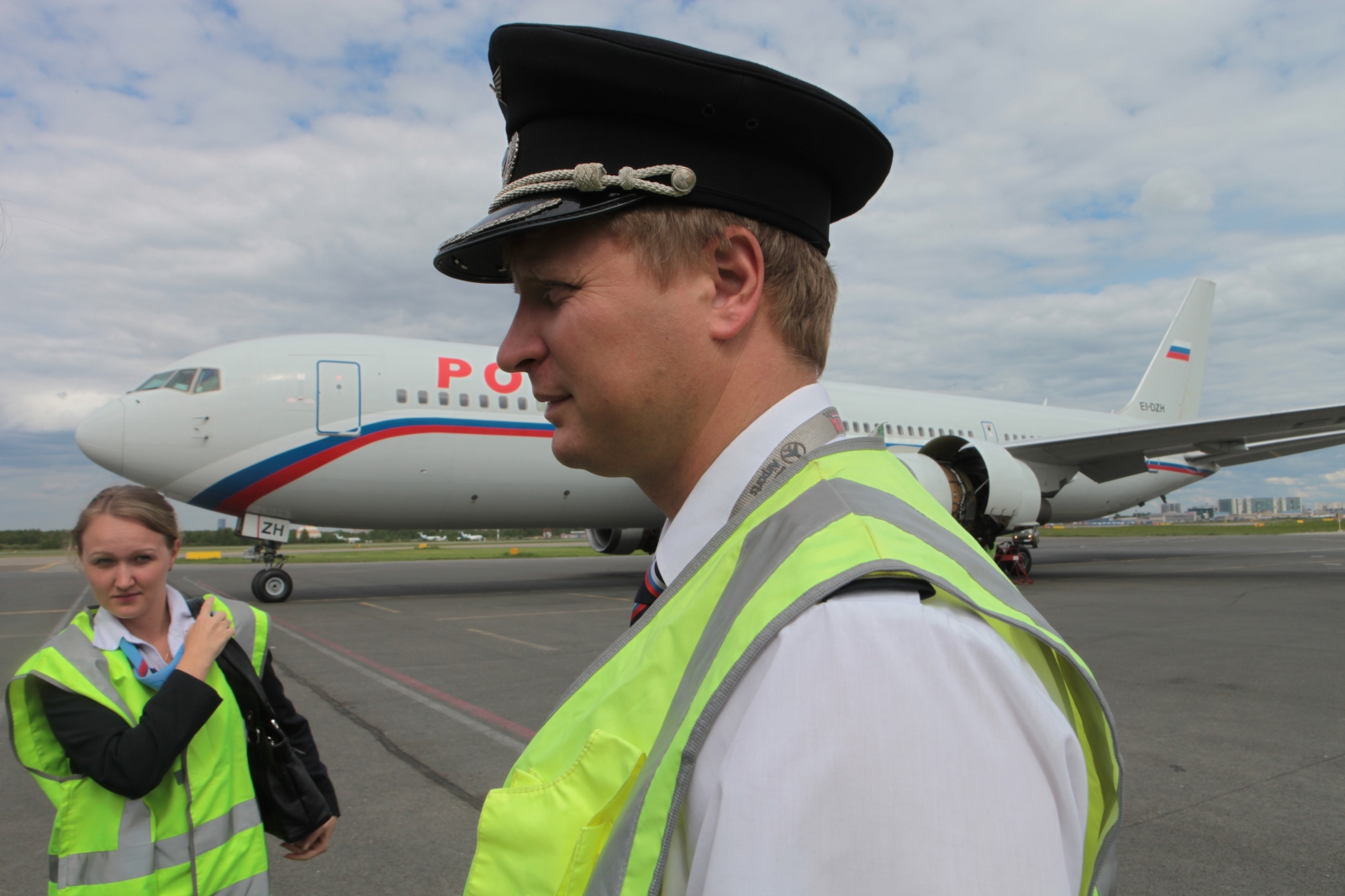 Авиакомпания «Россия» провела экскурсию для  юных болельщиков «Зенита» по аэропорту 