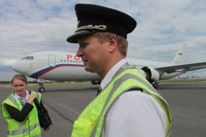 Авиакомпания «Россия» провела экскурсию для  юных болельщиков «Зенита» по аэропорту 