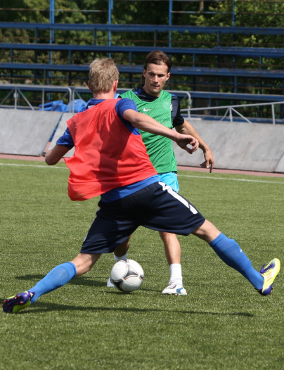Первая тренировка футболистов молодежного состава в сезоне 2012—13