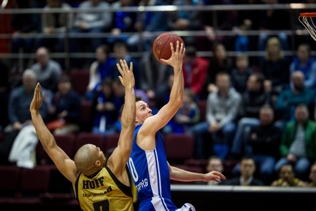 Еврокубок 2015/2016, «Зенит» — «Ризен Людвигсбург»