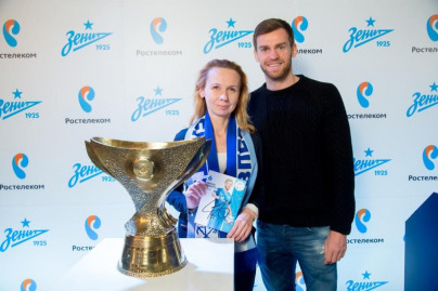 Автограф-сессия защитника «Зенита» Николаса Ломбертса
