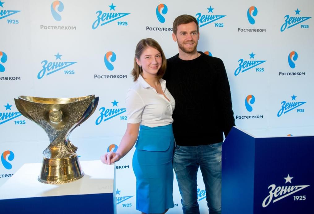Автограф-сессия защитника «Зенита» Николаса Ломбертса