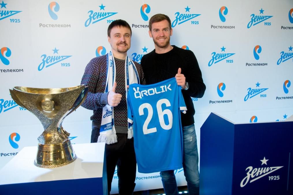 Автограф-сессия защитника «Зенита» Николаса Ломбертса
