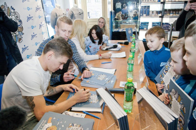 Презентация книжки-расскраски благотворительного фонда зенитовцев Play and Help