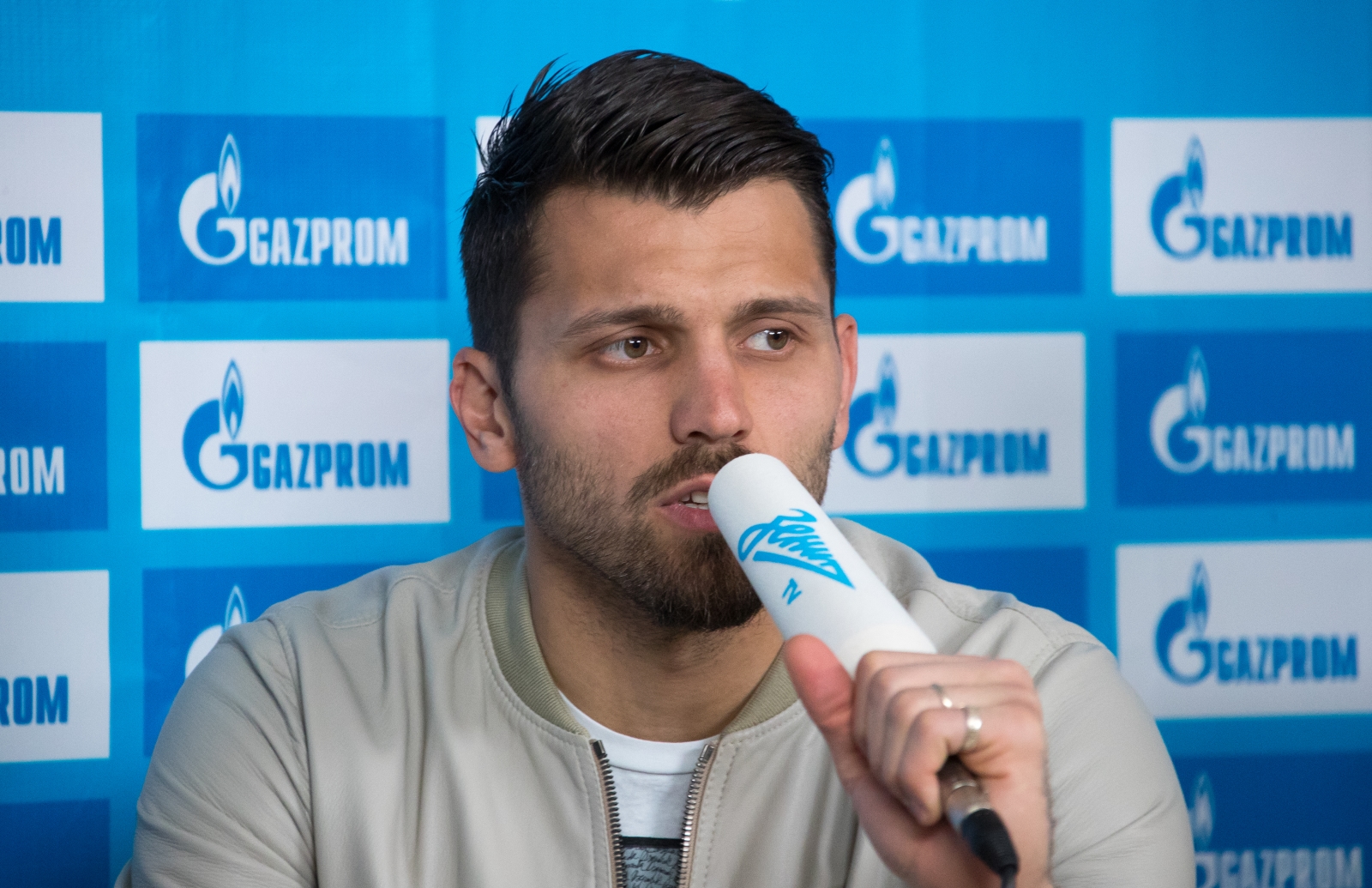 Юрий Лодыгин и Егор Бурин провели онлайн конференцию с болельщиками из «Газпрома»