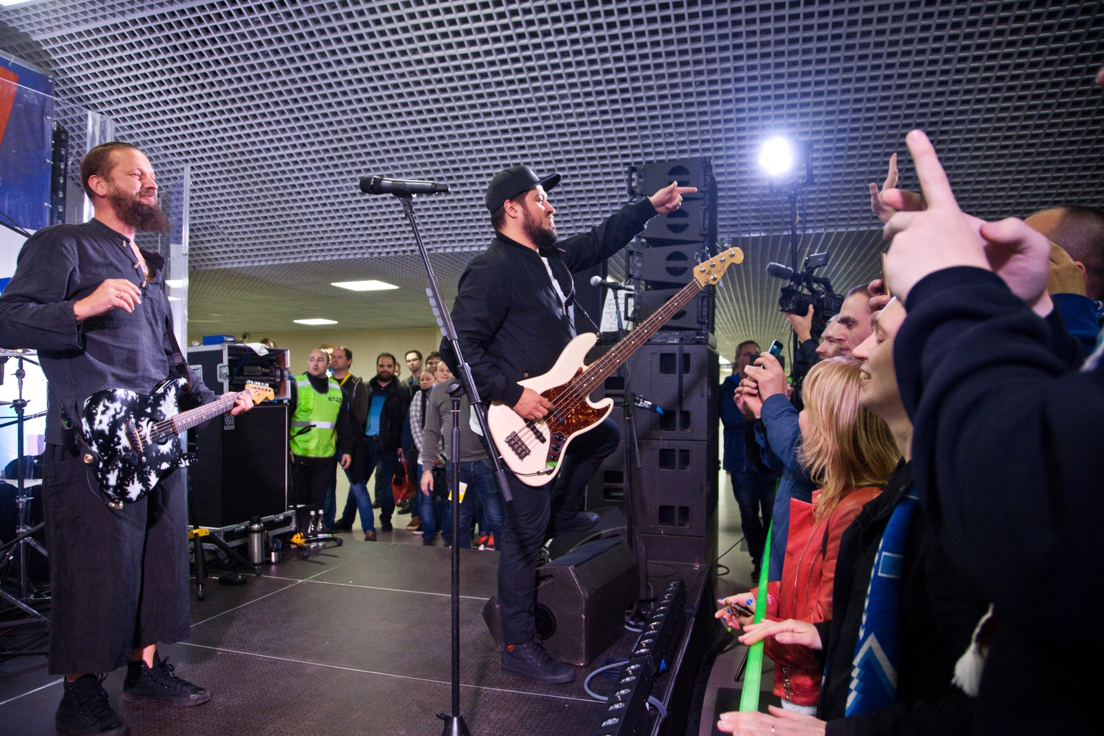«Live на Крестовском»: концерт группы «ПилОт» перед матчем с «Уфой»