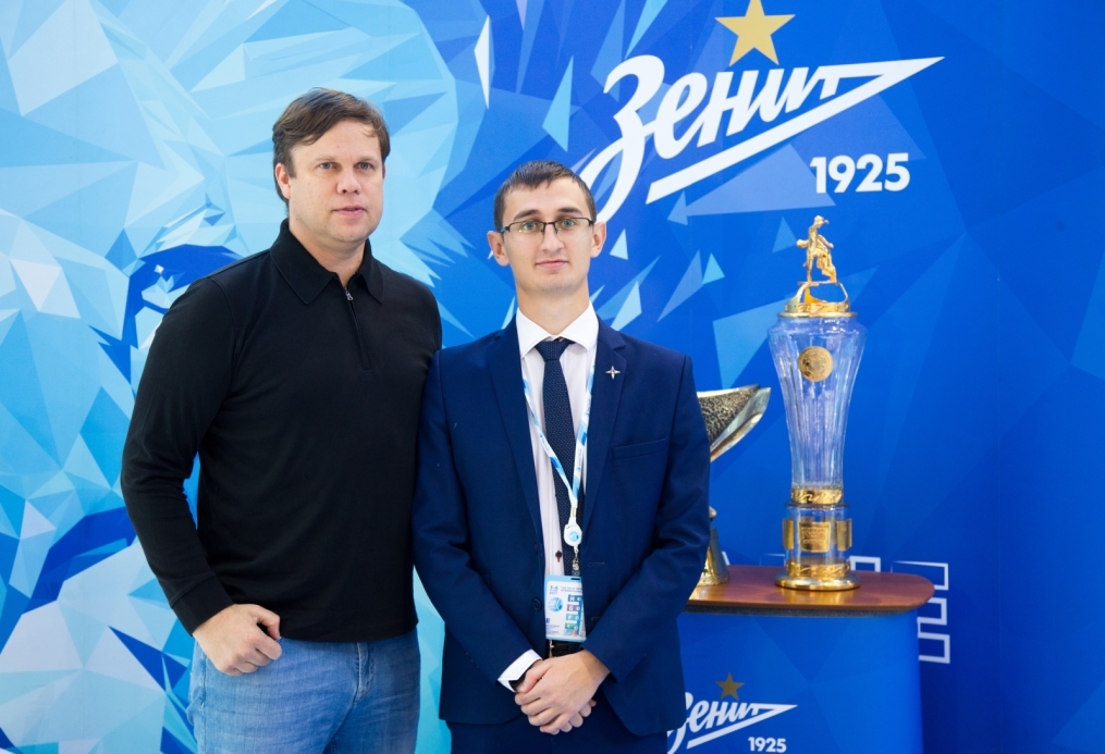 Автограф-сессия Владислава Радимова