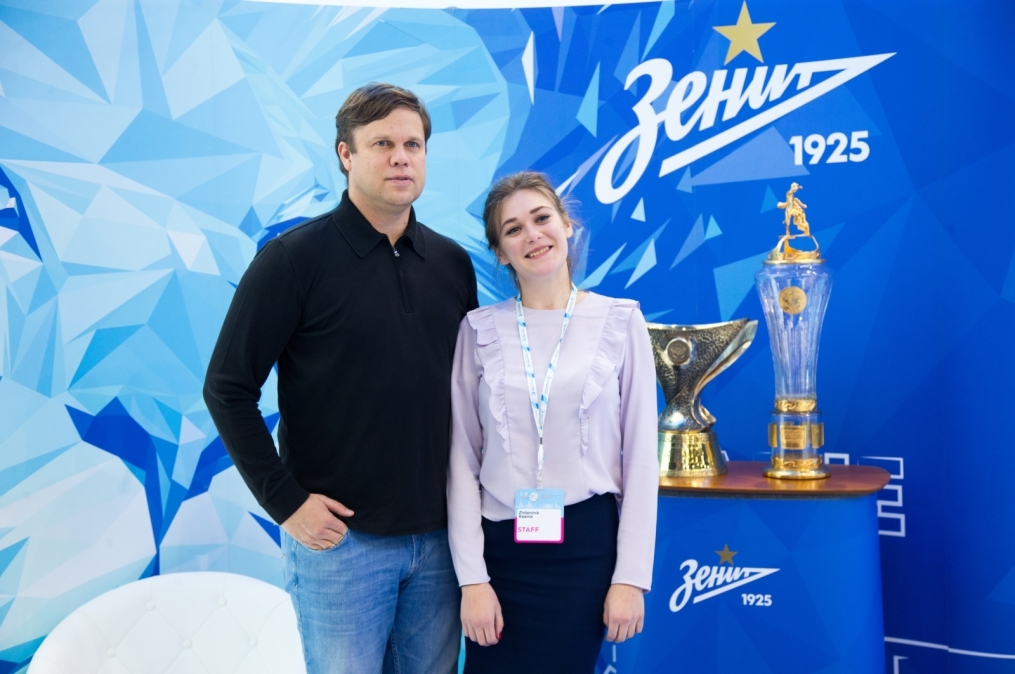 Автограф-сессия Владислава Радимова