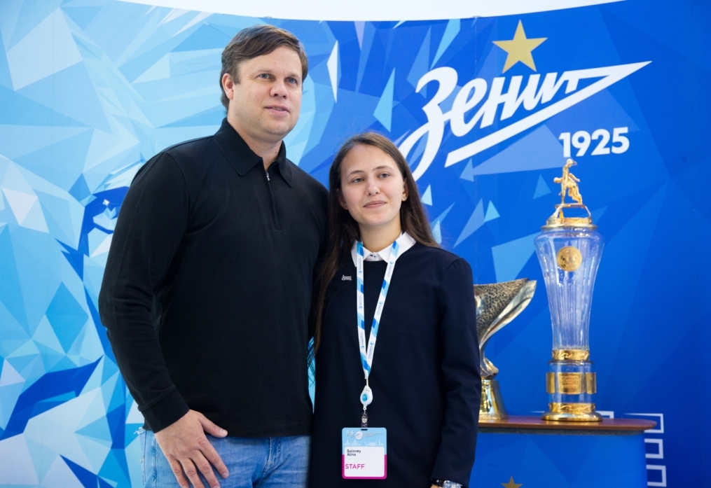 Автограф-сессия Владислава Радимова