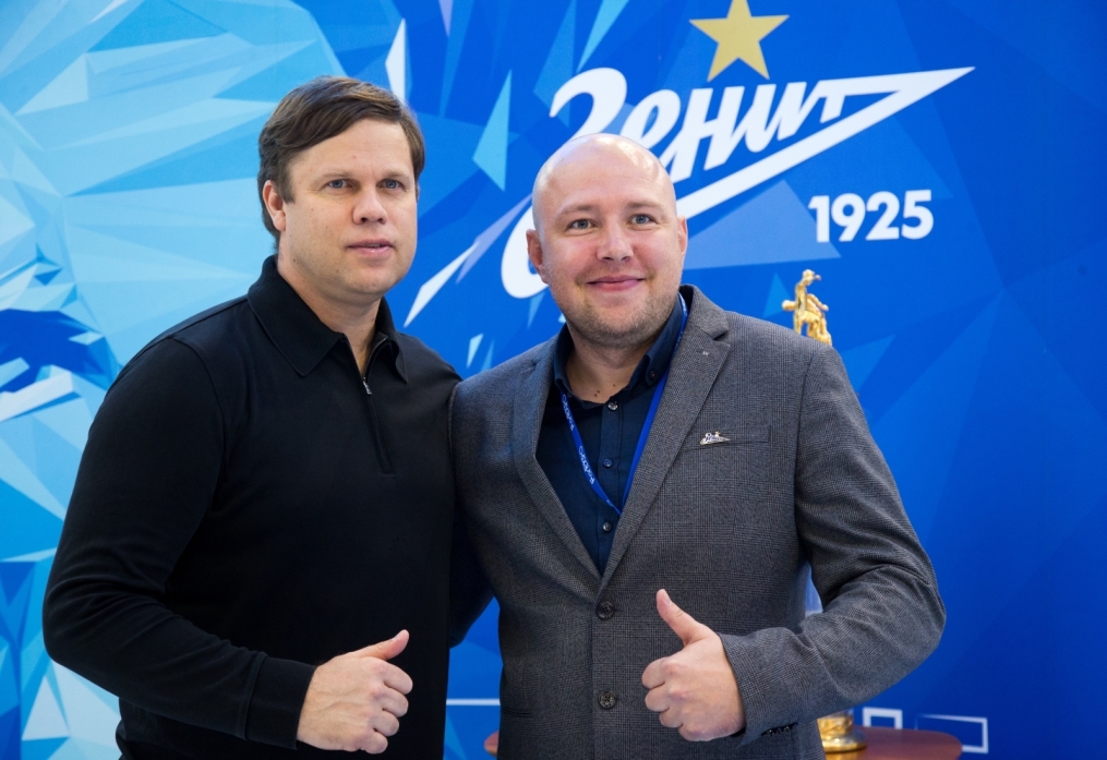 Автограф-сессия Владислава Радимова