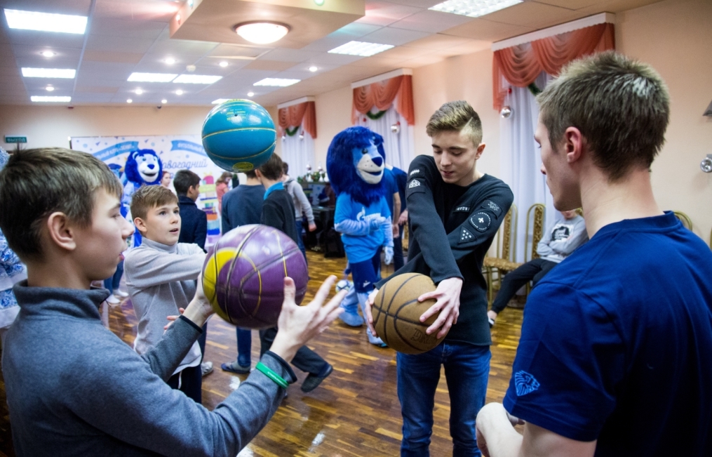 Клуб Добрых Дел: «Новогодний рейс» сине-бело-голубых 