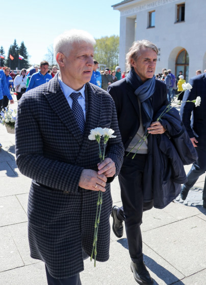 «Зенит» на Пискаревском мемориале