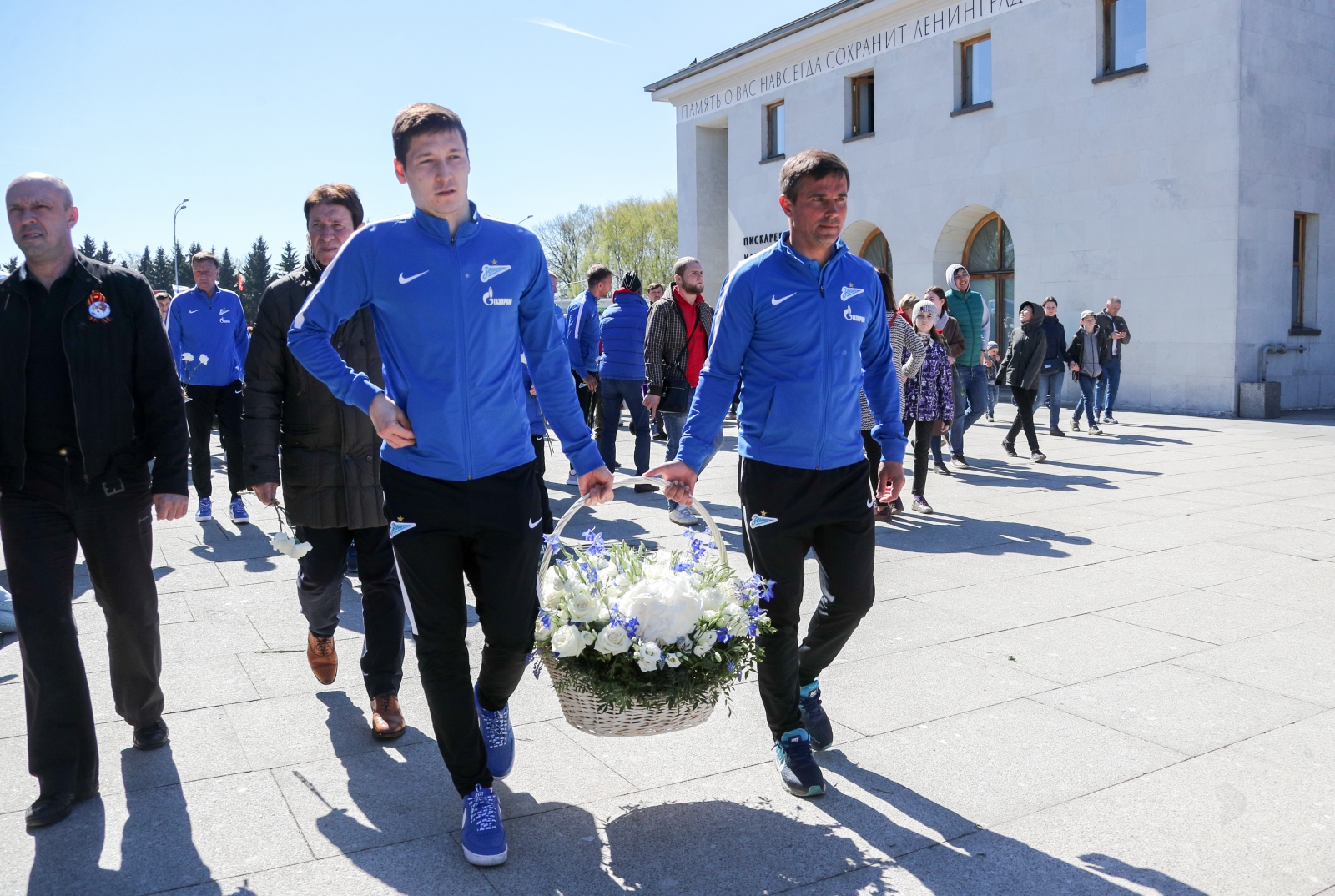 «Зенит» на Пискаревском мемориале