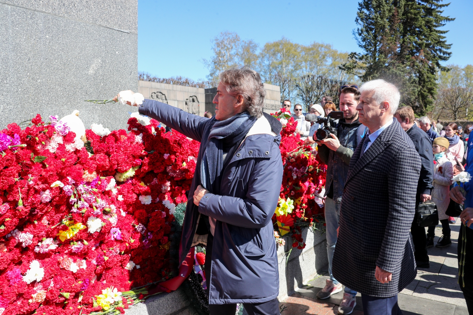 «Зенит» на Пискаревском мемориале
