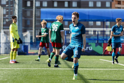 Юношеская футбольная лига-1, «Зенит» U-18 — «Локомотив» U-18