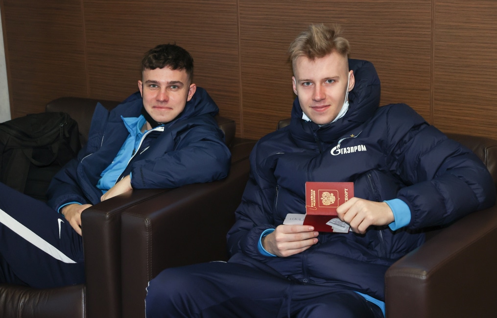 Основной состав «Зенита» и команда «Зенит»-2 отправились на сборы в Португалию
