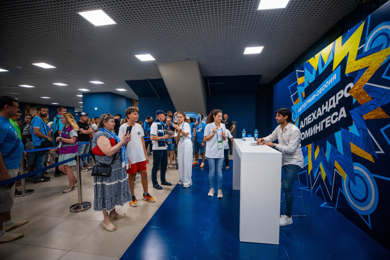 Фан-променад на матче «Зенит» — «Крылья Советов»
