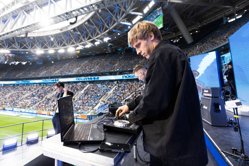 Шоу «Вверх!»: шоу Шаров и чемпионский сет DJ Одо
