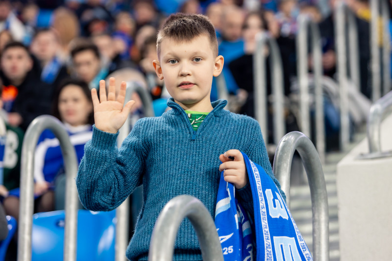 Болельщики на матче «Зенит» — «Пари НН»