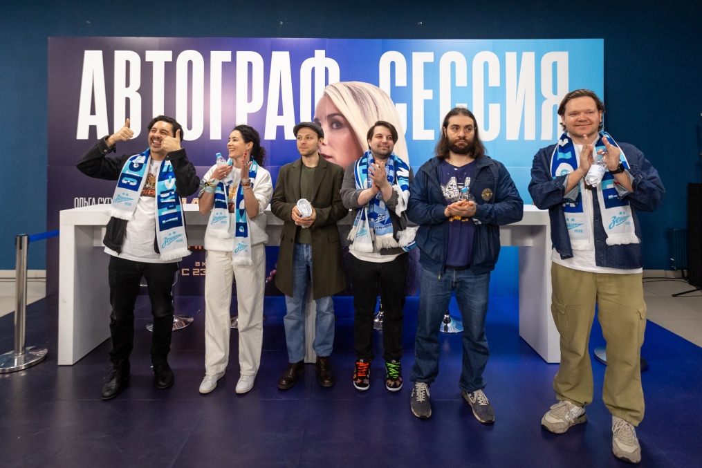 Автограф-сессия актеров фильма «Майор Гром: Игра»