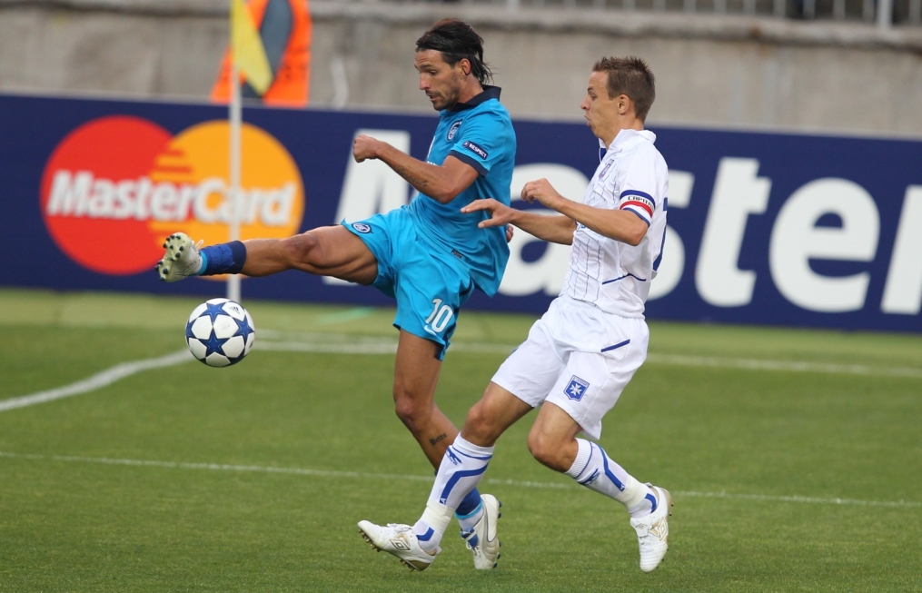 Лига чемпионов 2010/11, Плей-офф,  «Зенит» — «Осер»