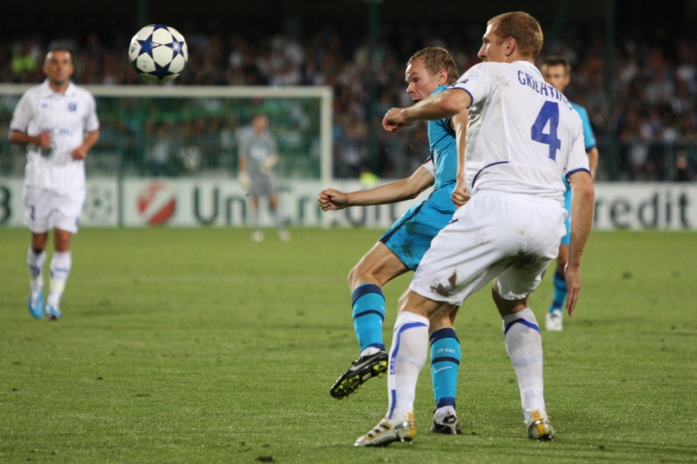 Лига чемпионов УЕФА 2010/2010. Плей—офф Осер—Зенит