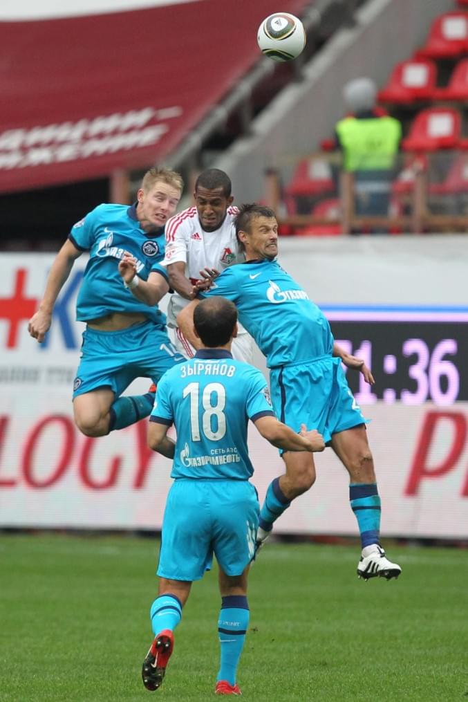 Чемпионат России 2010 года,19 тур. Футбольный матч Локомотив(М) 