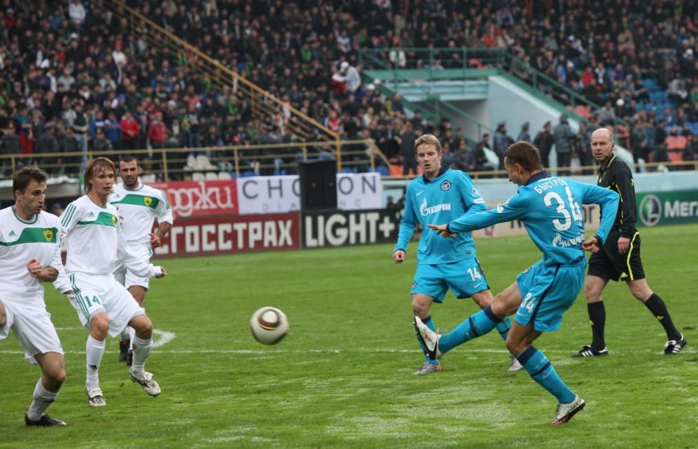 Чемпионат России 2010 года, 25 тур, футбольный матч Анжи—Зенит