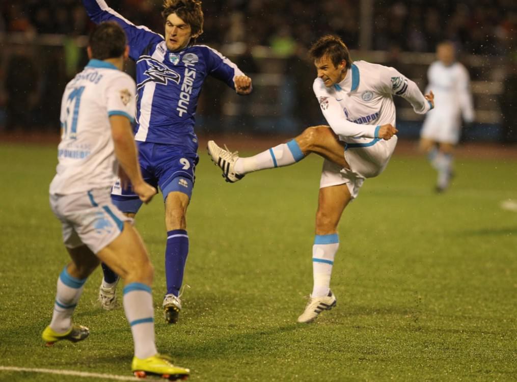 Чемпионат России 2010. 27 тур, Футбольный матч Сибирь—Зенит