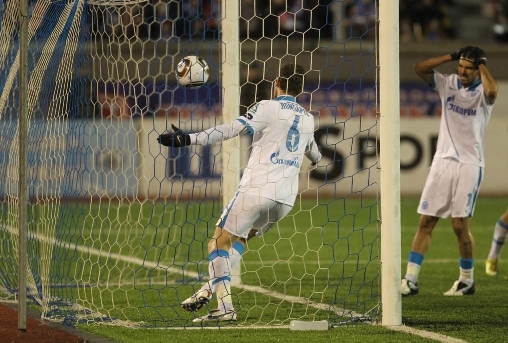 Чемпионат России 2010. 27 тур, Футбольный матч Сибирь—Зенит