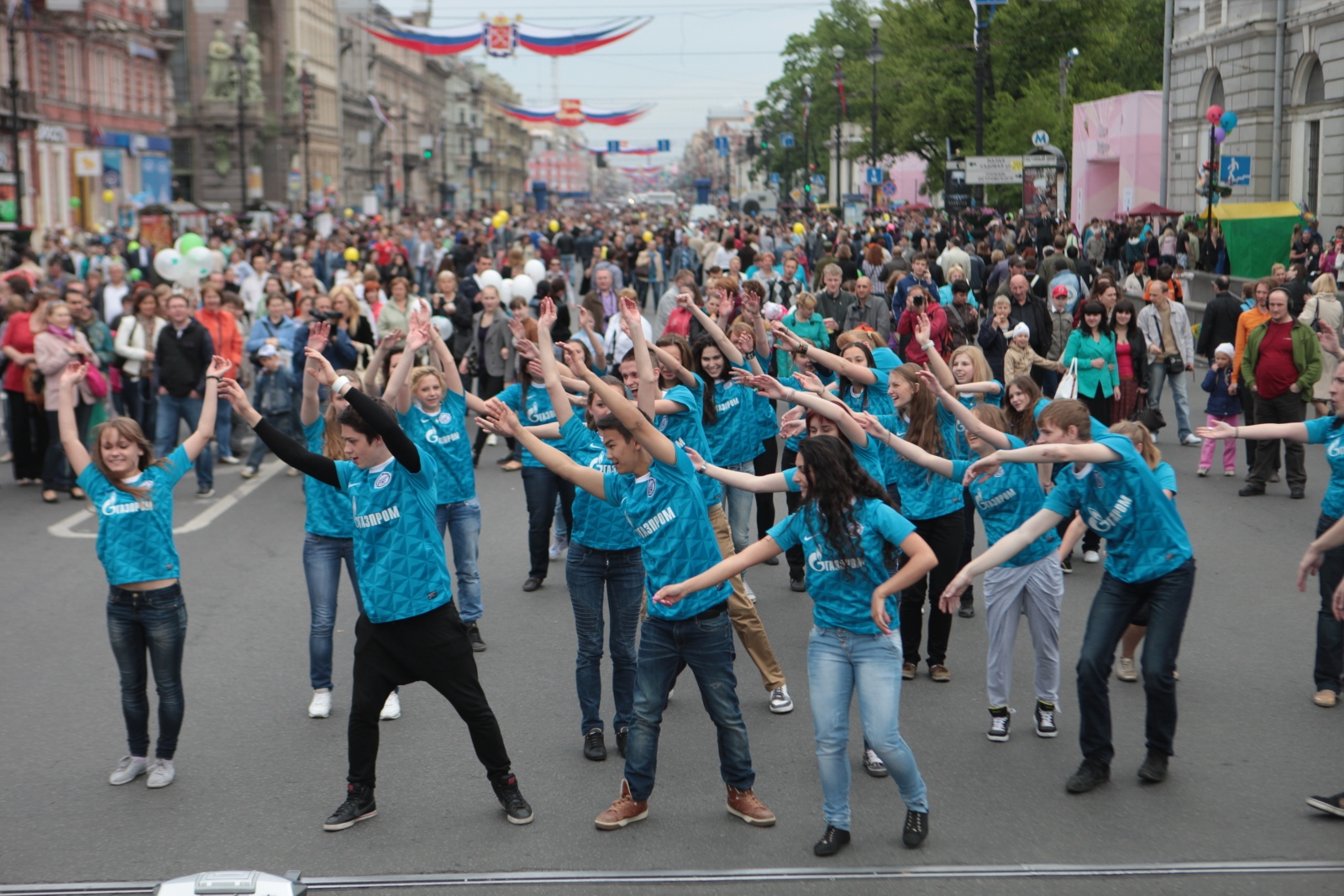 «Зенит» принял участие в «Петровских гуляниях»