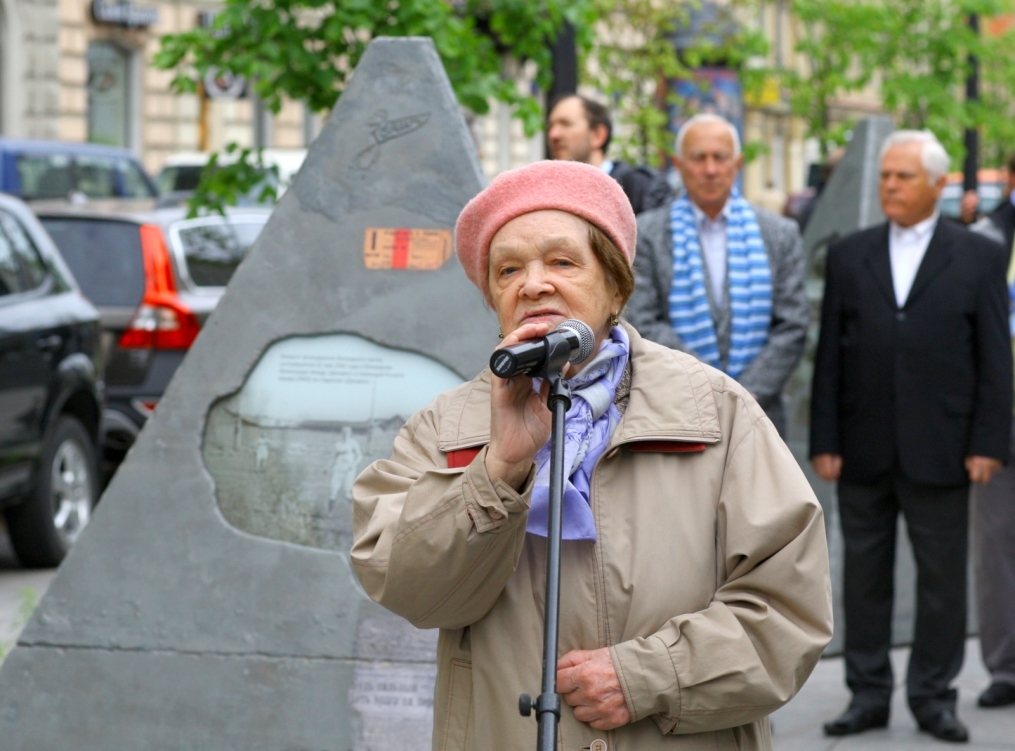 ФК «Зенит» открыл выставку, посвященную блокадному матчу 1942 года
