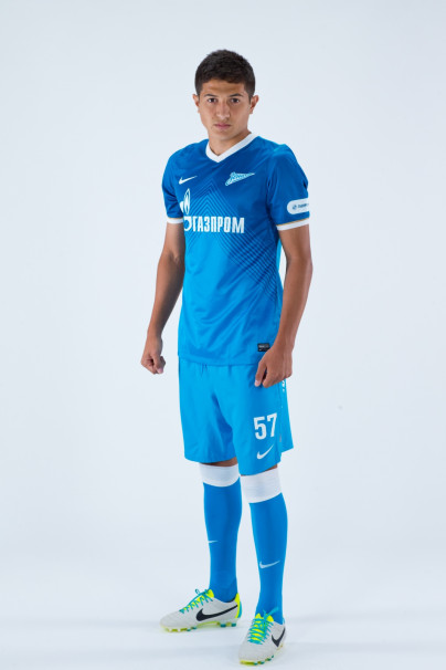 Фотосессия футболиста основного состава ФК «Зенит» сезона  2013/2014