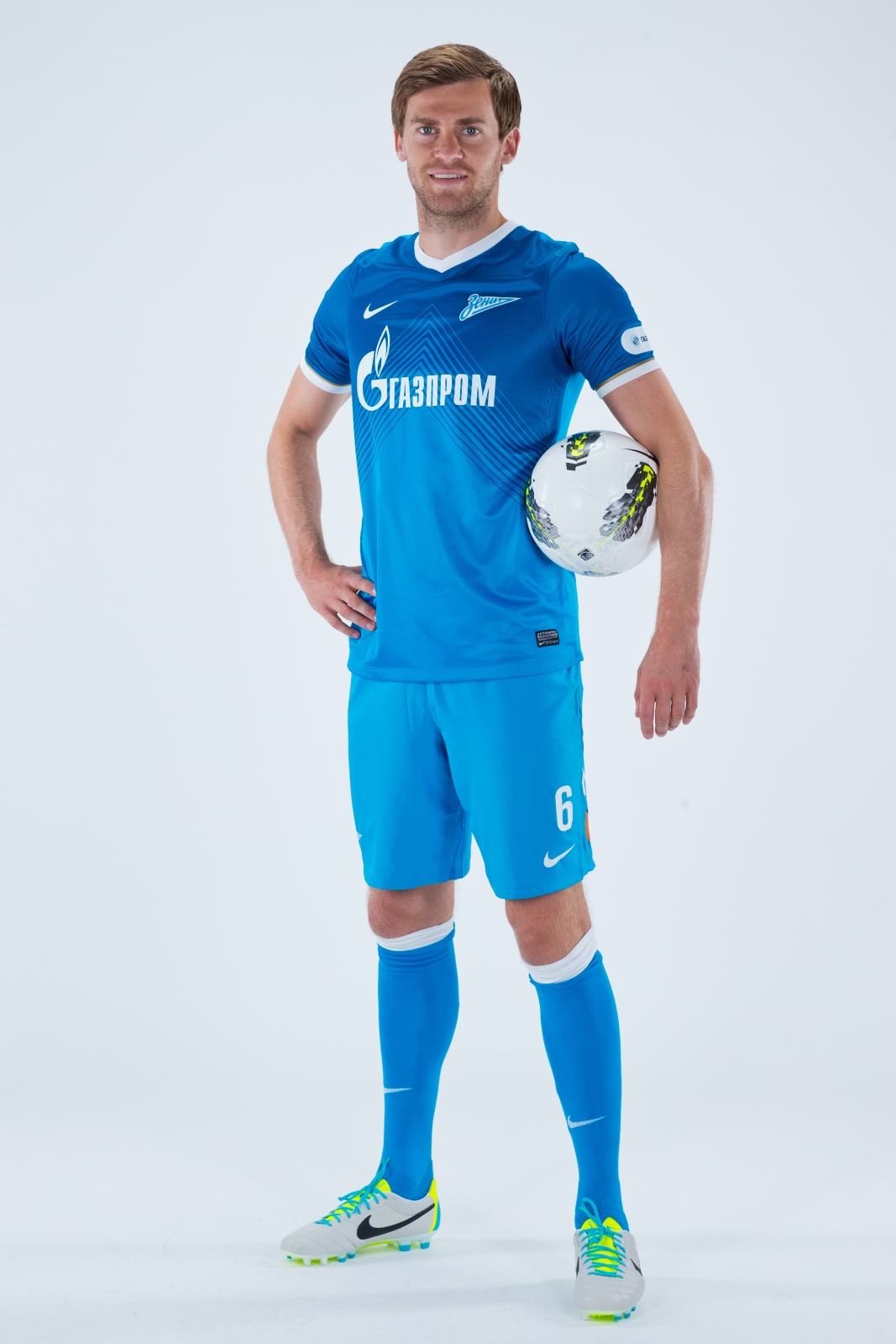 Фотосессия футболиста основного состава ФК «Зенит» сезона 2013/2014
