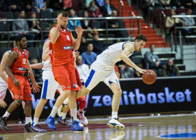 Кубок Европы  2014/2015, «Зенит» — «Сольноки Олай»
