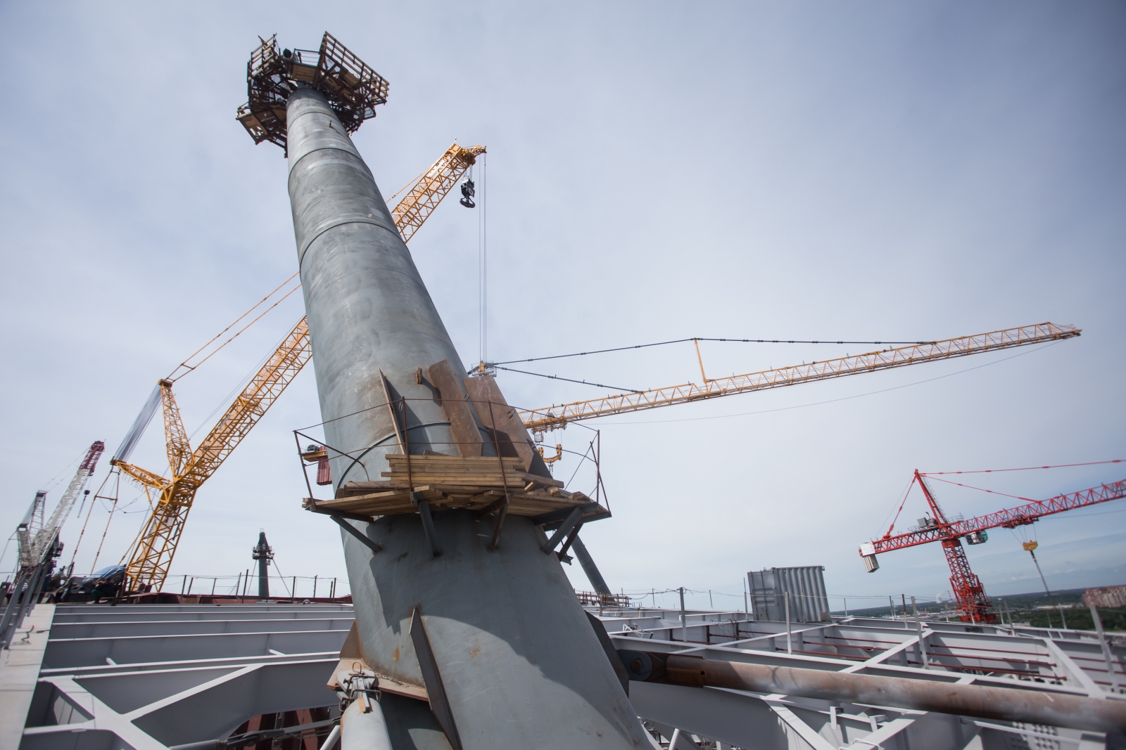 Строительство стадиона на Крестовском острове: Июнь 2015 года