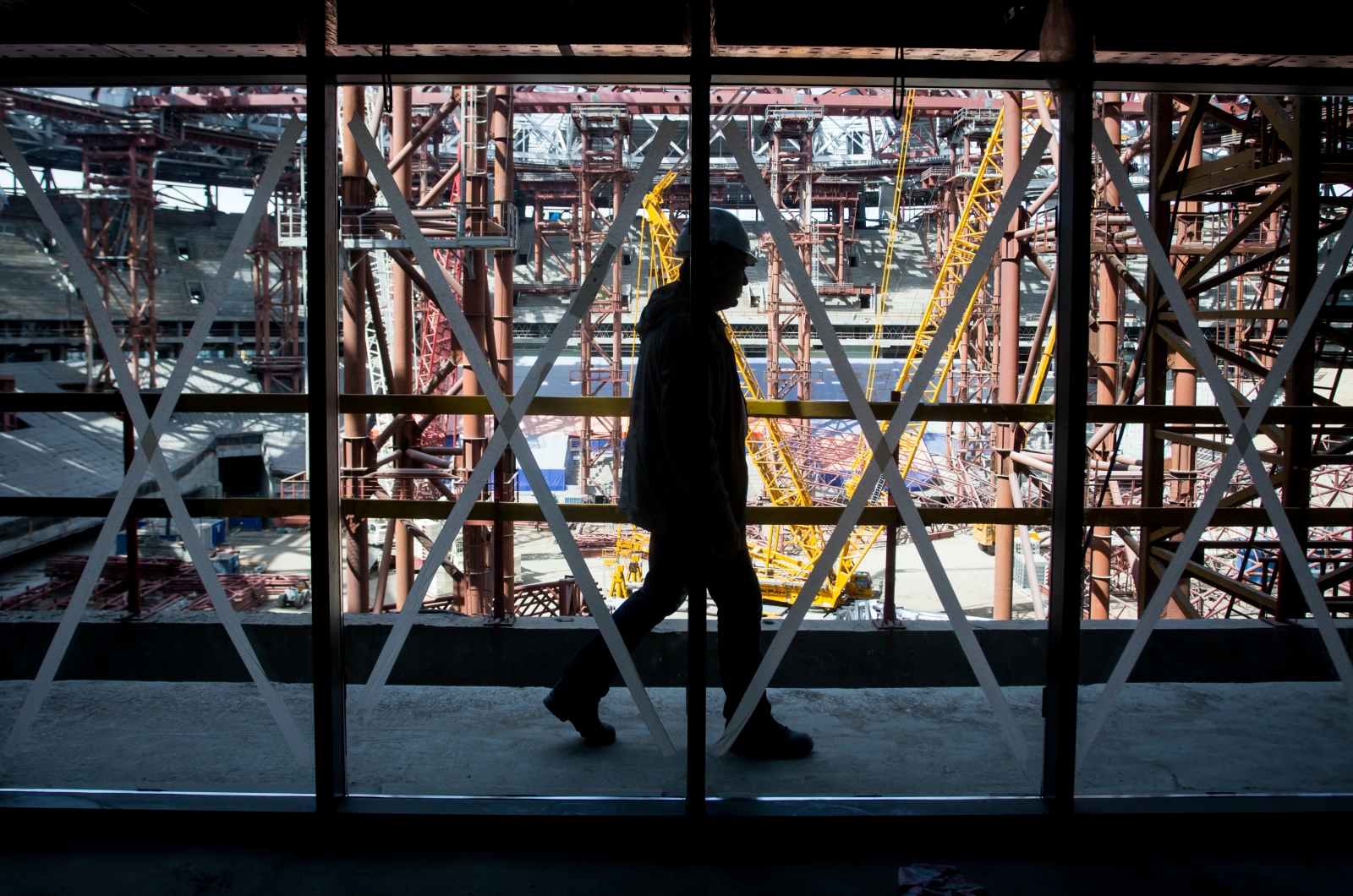 Строительство стадиона на Крестовском острове: Июнь 2015 года