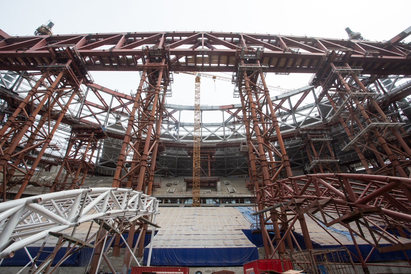 Строительство стадиона на Крестовском острове: Июнь 2015 года