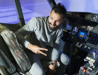 Данни с сыновьями полетал на авиатренажере Dream Aero