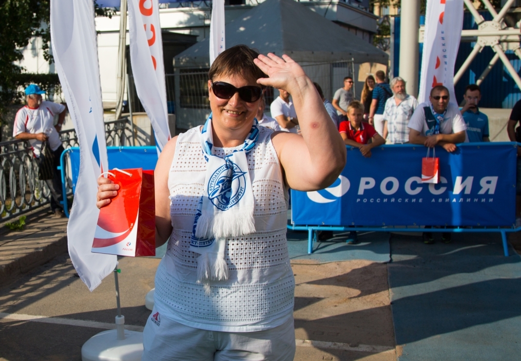 Рекламные акции спонсора матча акомпании «Россия» на матче Лиги чемпионов УЕФА, 2014/15, «Зенит» — АЕЛ