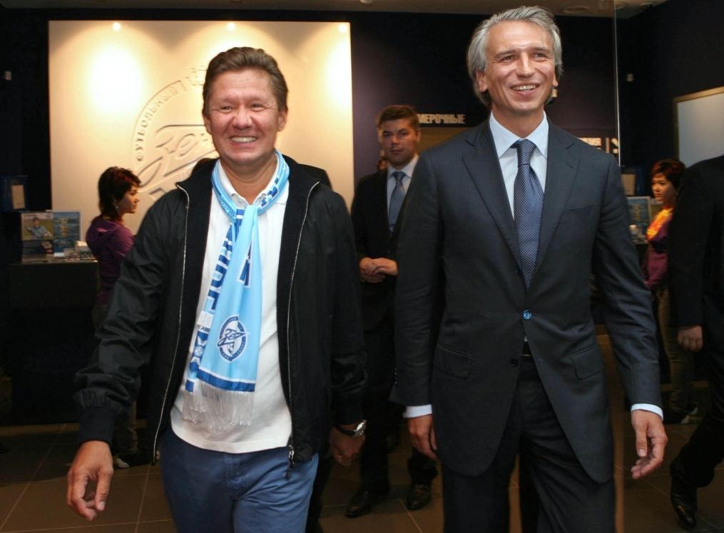 Глава ОАО «Газпром» Алексей Миллер в магазине Зенит—Арена