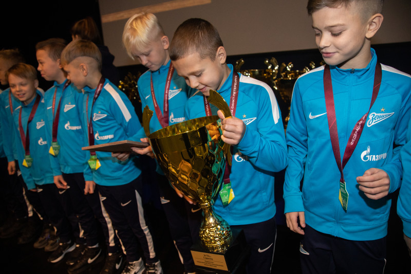 Церемония награждения победителей Первенства Санкт-Петербурга по футболу