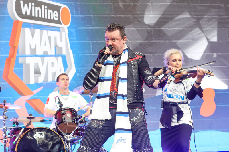 Выступление группы «КняZz» перед матчем «Зенит» — «Факел»