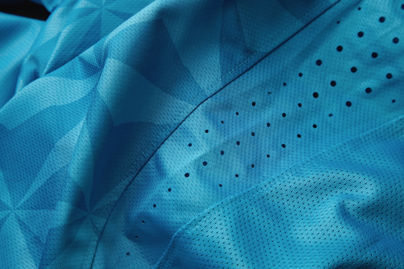 NIKE FOOTBALL ПРЕДСТАВЛЯЕТ ФОРМУ «ЗЕНИТА» 2011—2012