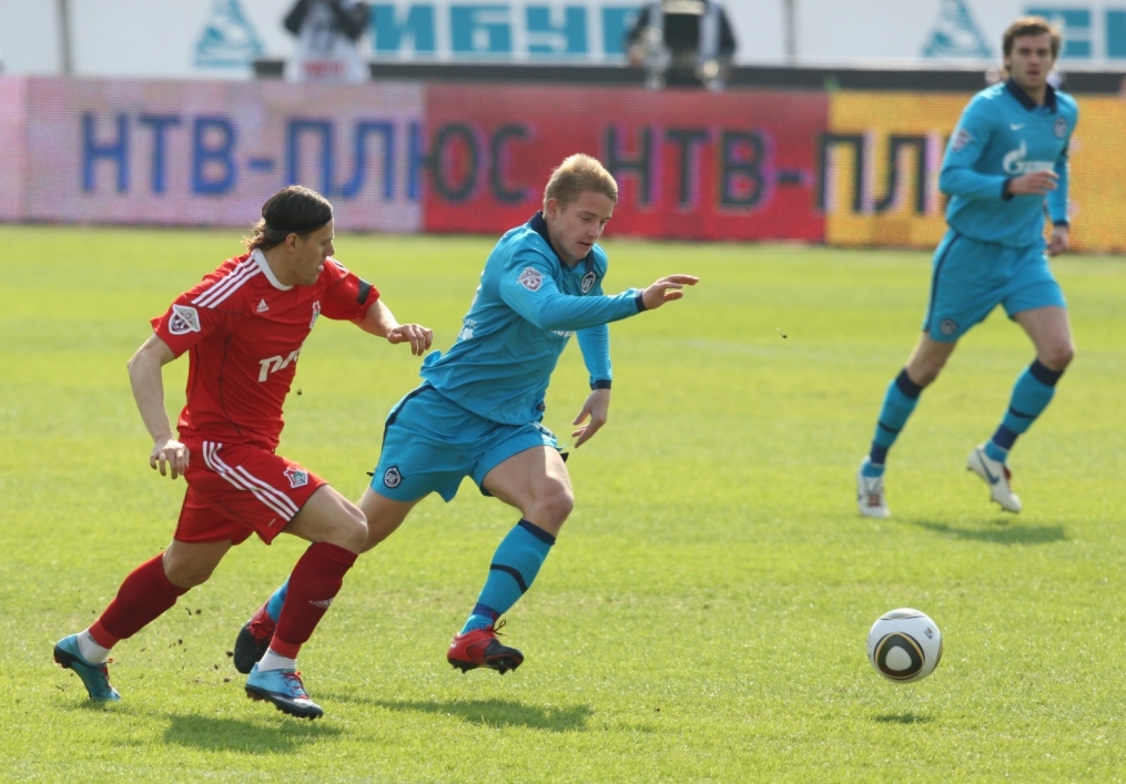 Чемпионат России по футболу 2010: «Зенит» — «Локомотив»